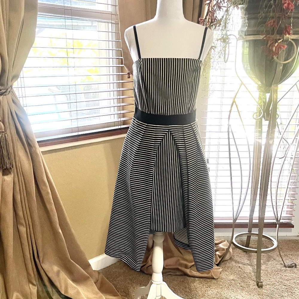 Women's dress size S - NEW ITEM - Picture 3 of 12